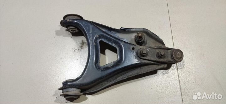 Рычаг передний правый нижний Renault Symbol рест