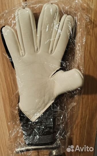 Футбольные перчатки spire