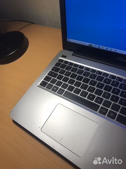 Asus x556u i7 6500u ssd200+1000gb/8gb nvidia 920m