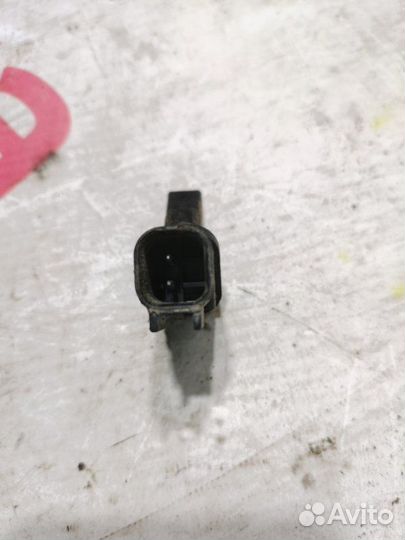 Датчик ABS передний левый Ford Mondeo седан 1.8L