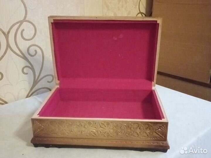 Шкатулка ручной работы из дерева