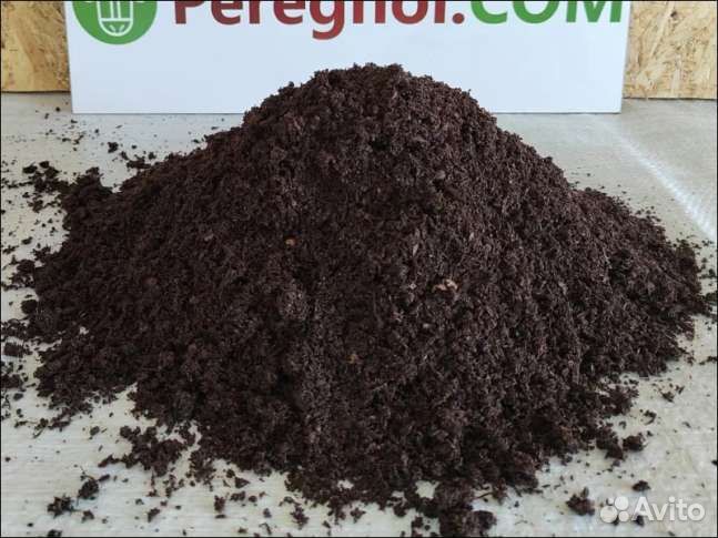 Плодородная почва 40%, низинный торф 30%, перегной