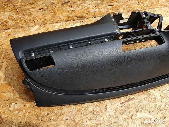 Панель передняя салона (торпедо), Volkswagen Passat CC 2009