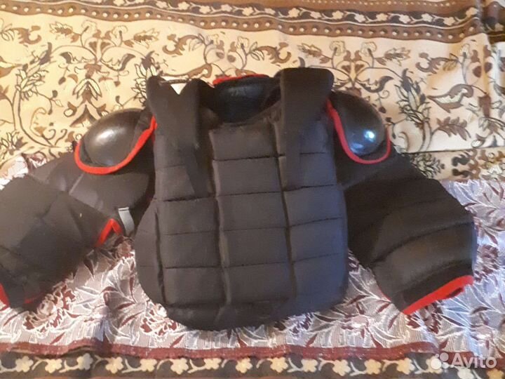 Вратарский нагрудник детский