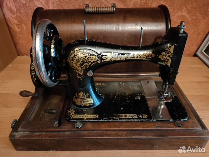 Швейная машинка Зингер