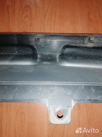 Накладка переднего бампера на LADA granta cross