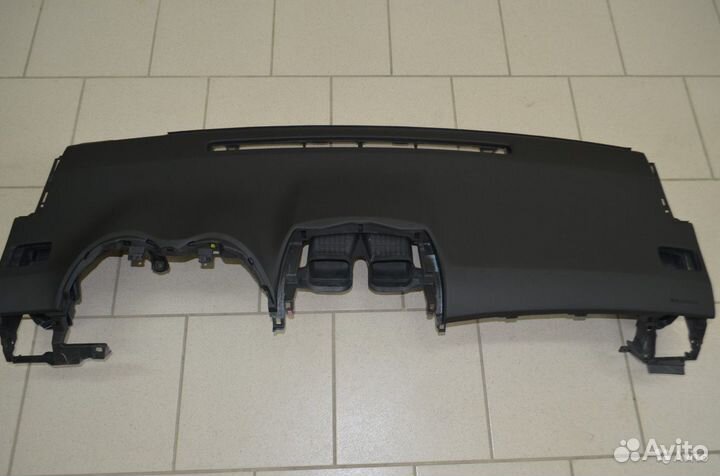 Торпедо панель приборов Тойота Королла 10