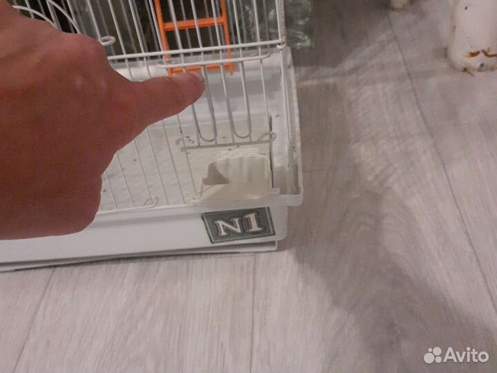 Клетка для попугая птиц белая металлическая