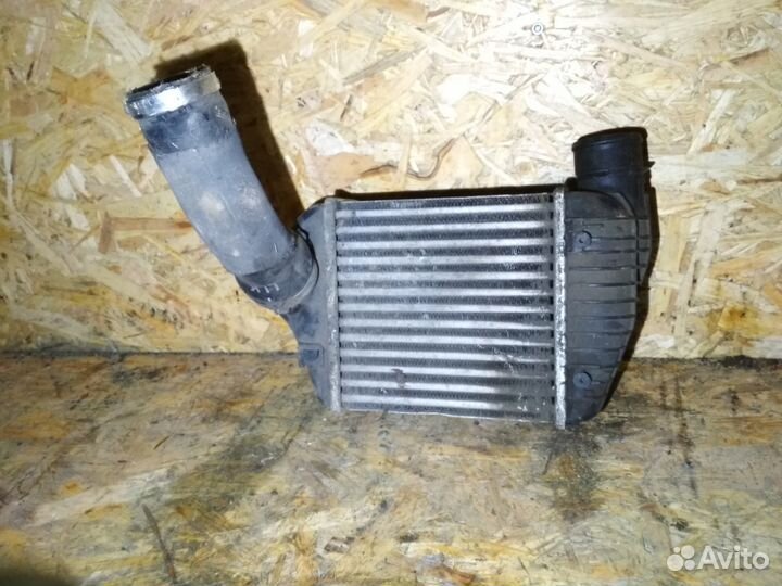 Интеркулер радиатор Audi A6 C6 2.0T Ауди А6 С6