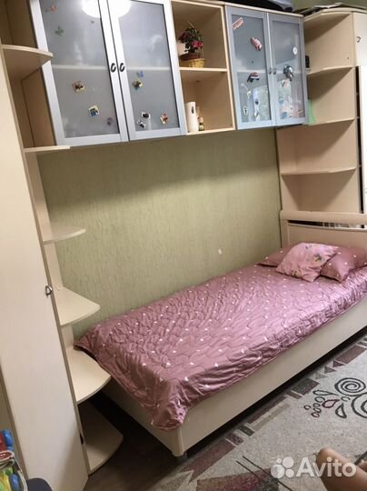 Детский гарнитур,кроваты,шкафы, писменный стол