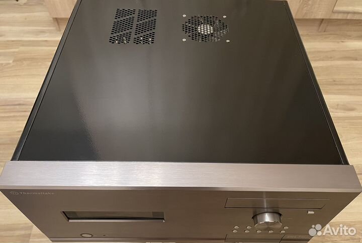 Компьютер в корпусе Thermaltake DH103