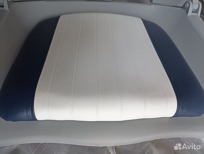 Кресла мягкие складные в катер или лодку