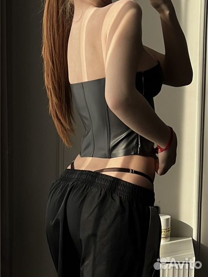 Кожаный корсет топ