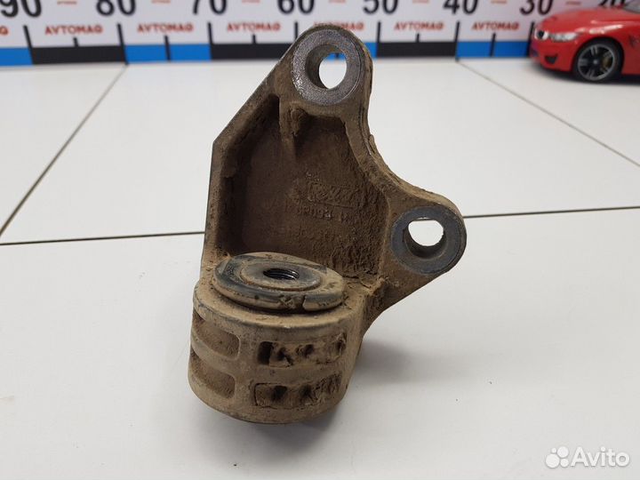 Кронштейн опоры кпп (Ford Focus)