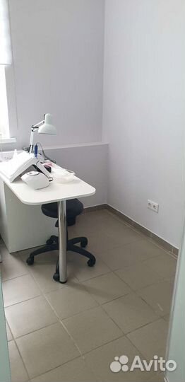 Аренда места мастера маникюра или педикюра