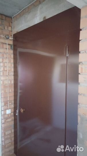 Тамбурная перегородка (дверь) в кладовку