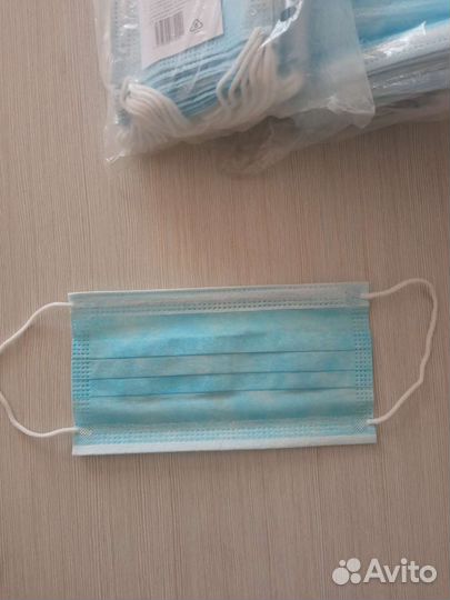 Маски одноразовые 3 упаковки(150 шт)