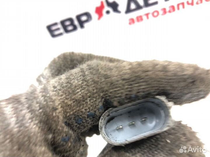 Датчик положения коленвала Skoda Octavia A5