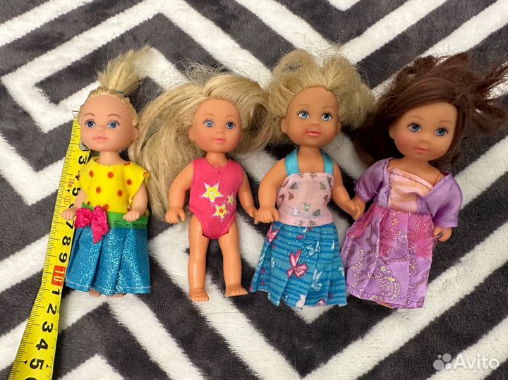 Кукла барби с детьми и одеждой