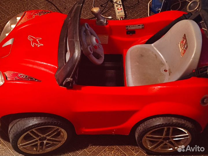 Детский электромобиль