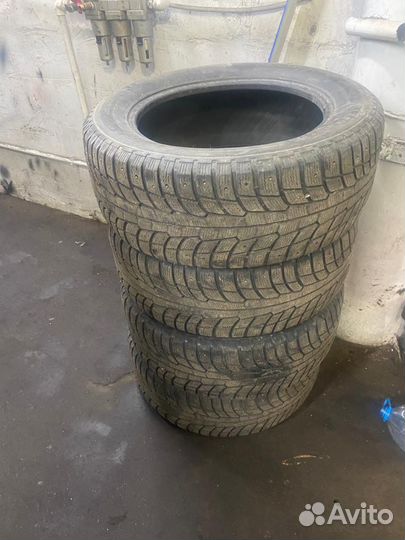 Michelin Latitude Tour 255/55 R18