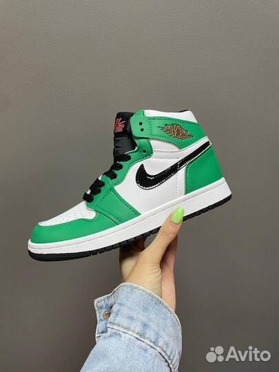 Кроссовки Nike Air Jordan 1 Retro “Lucky Green”
