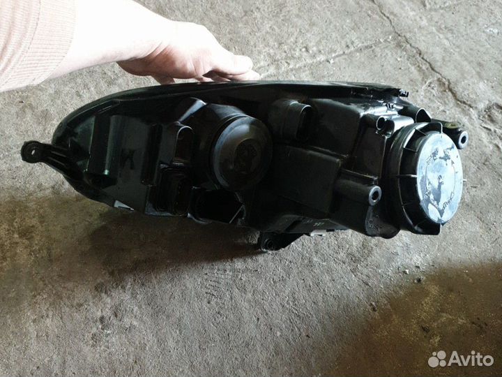 Передняя правая фара фольцваген гольф 5