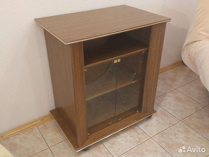 Тумба под телевизор