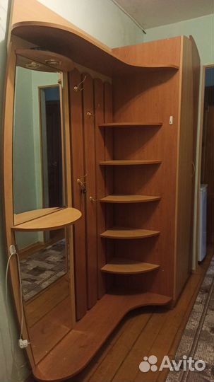 Стенка в коридор