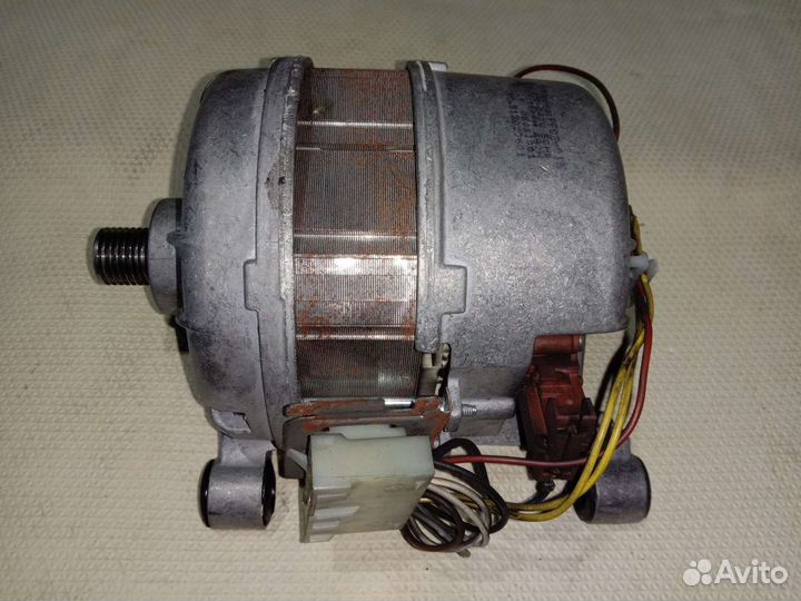 Двигататель стиральной машины Вирпул