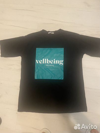 Футболка vellbeing stay strong oversize fit