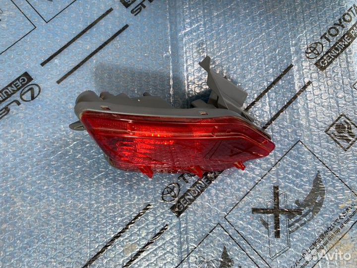 Фонарь в бампер задний левый Toyota Rav4 XA40 2012