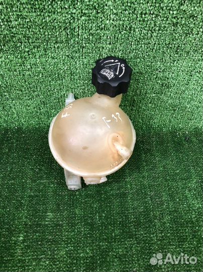Расширительный бачок Peugeot 308