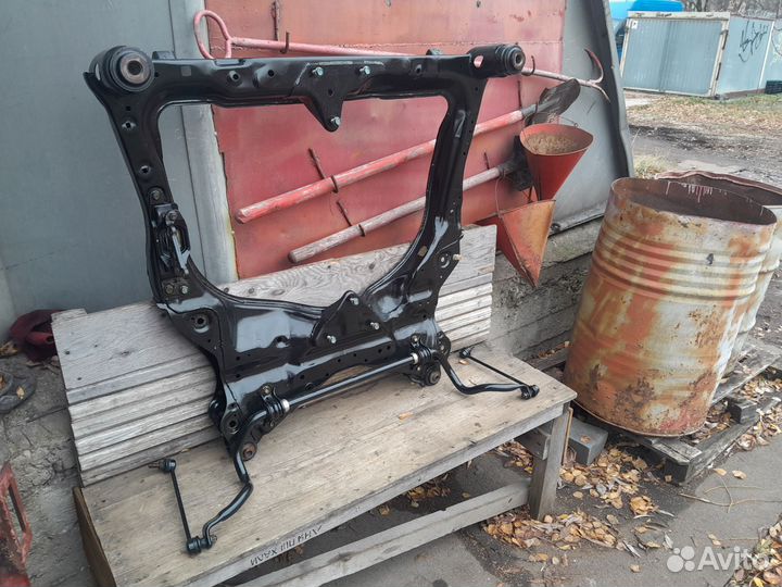 Передний подрамник Nissan Teana J32 73000км