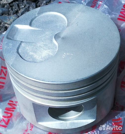 Комплект поршней Toyota Izumi 2L std