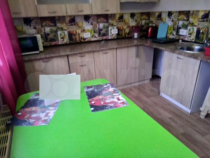 2-к. квартира, 65 м², 3/10 эт.