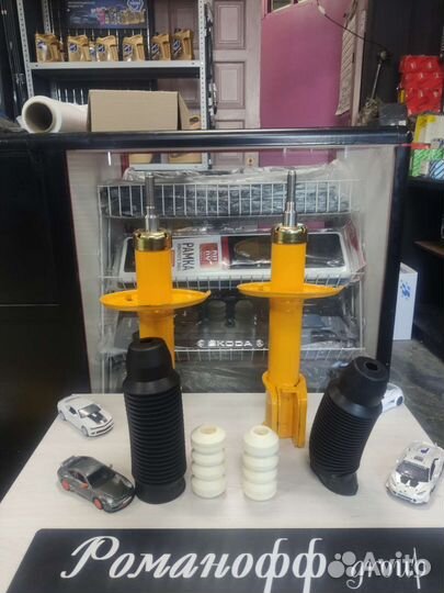 Амортизаторы передние Лада Ларгус