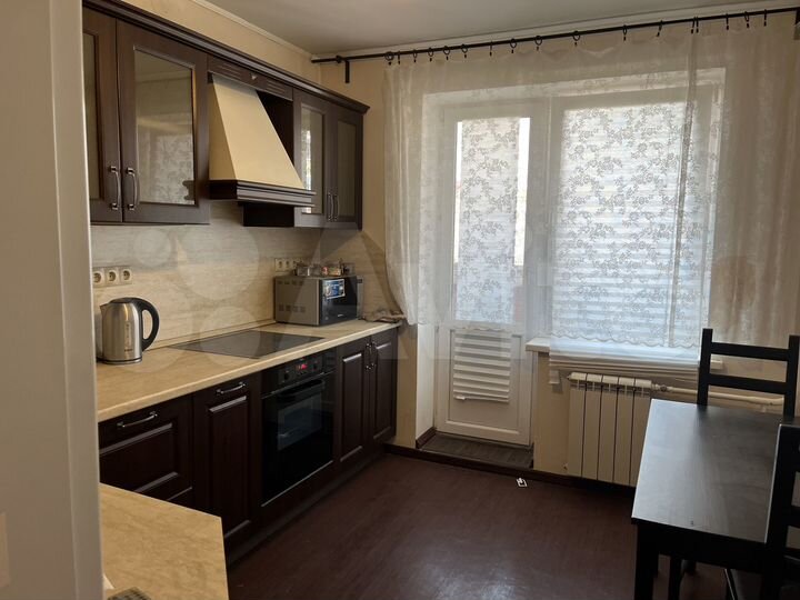 2-к. квартира, 61 м², 13/17 эт.