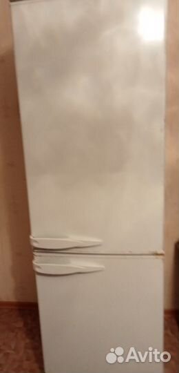 Холодильник Stinol