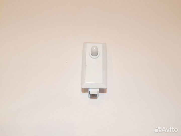 Кнопка контроля закрытия люка Samsung DC64-00828G