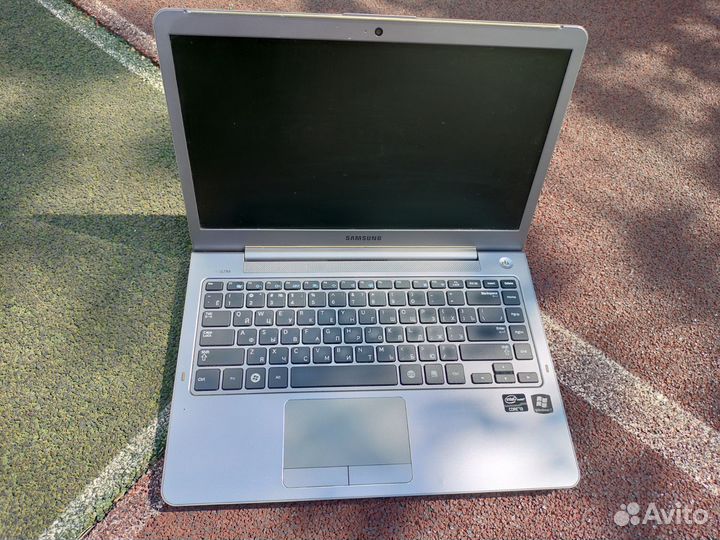 Samsung NP530U4C, i3-2377M, SSD+HDD 500Gb, RAM 4Gb
