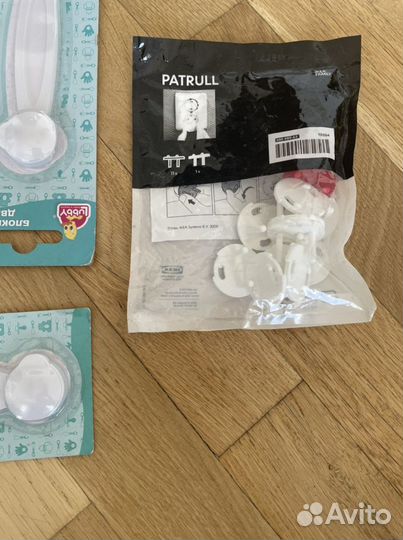 Блокиратор дверей и заглушки для розеток