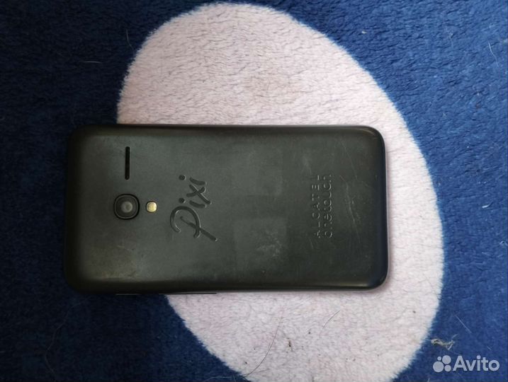 Телефон Alcatel one touch pixi 3 4