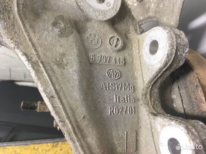 Цапфа задняя правая Bmw 7-Seria F02 4.4 10