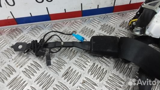 Ремень безопасности с пиропатроном сиденья передне