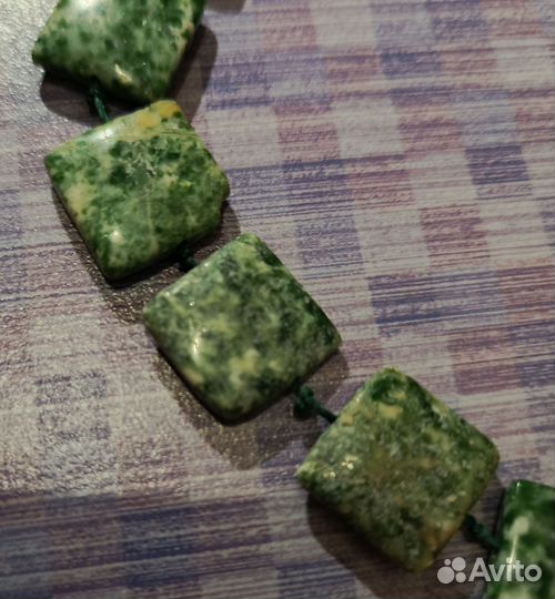 Бусы из натуральных камней