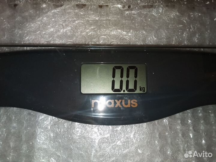 Весы напольные электронные Maxus