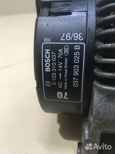 VW Golf 1.6 генератор 70А 037903025В