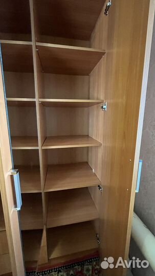 Шкаф