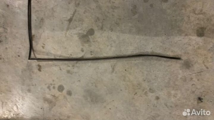 Уплотнитель заднего стекла Toyota Camry V50 V55